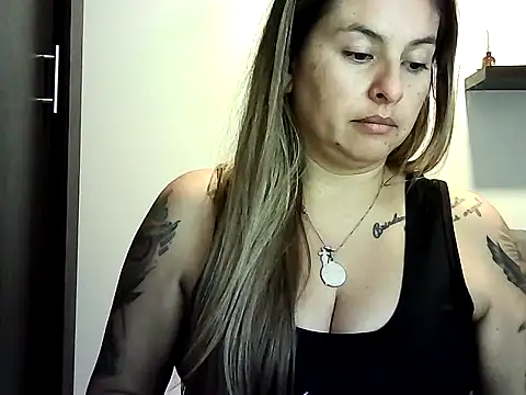 Valery  Rouse  online show from 06/04/26, 09:43