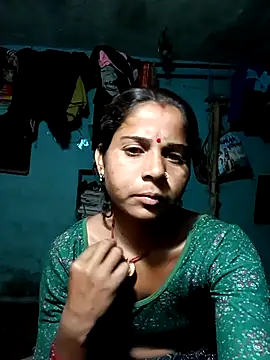 Snapshot of Hot_era chatting on 10/31/25, 03:13 Hot era online show from 10/31/25, 03:13