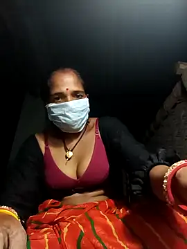 Snapshot of Hot-honi chatting on 09/08/25, 02:27 Hot-honi online show from 09/08/25, 02:27