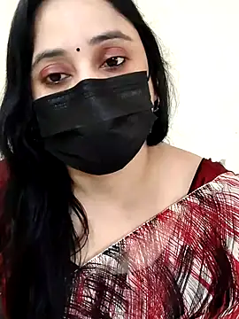 Snapshot of Monica_cams chatting on 10/29/25, 04:26 Monica cams online show from 10/29/25, 04:26