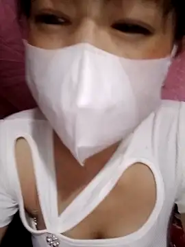 Snapshot of VanGau031694 chatting on 09/09/25, 02:33 VanGau031694 online show from 09/09/25, 02:33