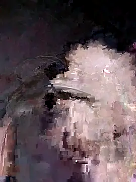 Snapshot of VanGau031694 chatting on 10/12/25, 05:45 VanGau031694 online show from 10/12/25, 05:45