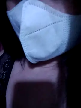 Snapshot of VanGau031694 chatting on 11/24/25, 12:10 VanGau031694 online show from 11/24/25, 12:10