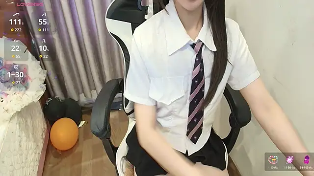 Snapshot of Bae_Gigii chatting on 11/09/25, 12:53 Bae Gigii online show from 11/09/25, 12:53