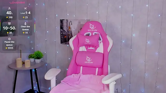 Lynn Martin online show from 10/25/25, 01:02