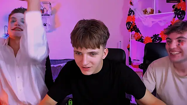 travis wolf  online show from 10/31/25, 09:16