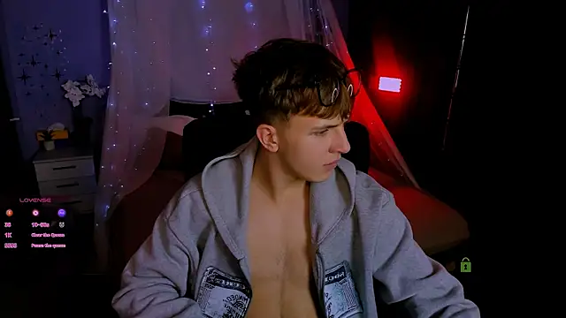 travis wolf  online show from 11/05/25, 07:58