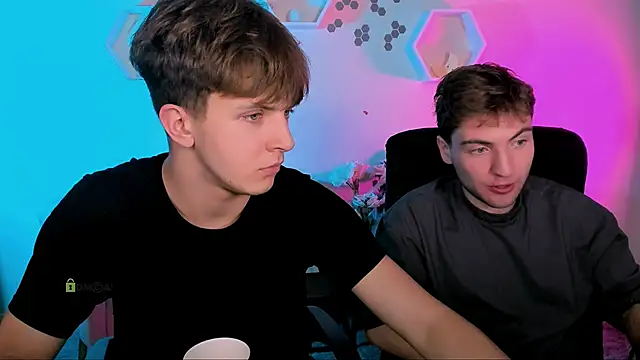 travis wolf  online show from 12/04/25, 07:55