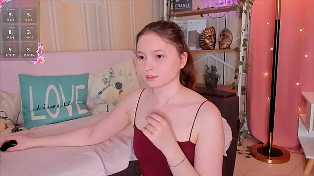 Snapshot of Ruminelle chatting on 03/22/26, 12:08 Ruminelle online show from 03/22/26, 12:08