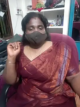 Snapshot of Tamil_Kavitha10 chatting on 04/18/26, 07:18 Tamil Kavitha10 online show from 04/18/26, 07:18