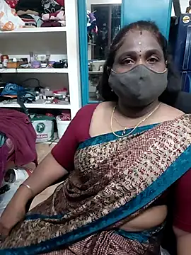 Snapshot of Tamil_Kavitha10 chatting on 05/02/26, 03:06 Tamil Kavitha10 online show from 05/02/26, 03:06