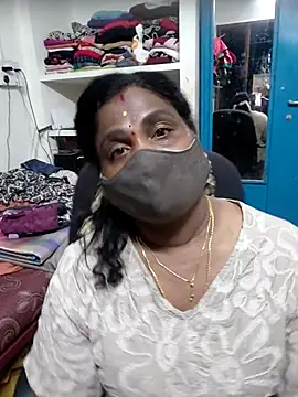Snapshot of Tamil_Kavitha10 chatting on 05/08/26, 07:19 Tamil Kavitha10 online show from 05/08/26, 07:19