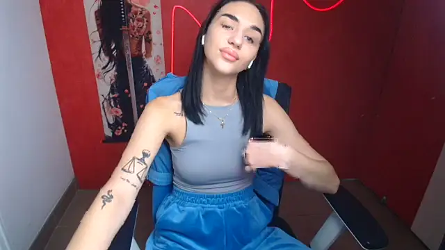 Snapshot of Bella_Night4 chatting on 11/03/25, 06:36 Bella Night4 online show from 11/03/25, 06:36