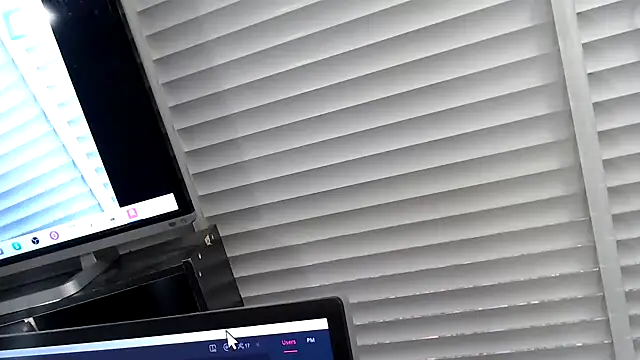 Snapshot of bullmusclejoe chatting on 12/05/25, 03:41 bullmusclejoe online show from 12/05/25, 03:41