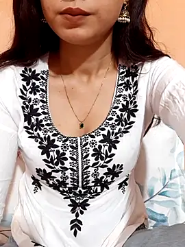 Snapshot of siya_rani67 chatting on 04/01/26, 01:12 siya rani67 online show from 04/01/26, 01:12