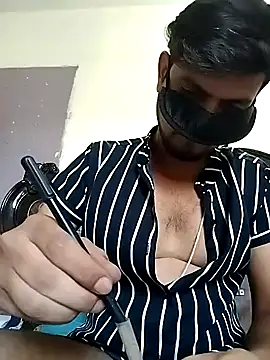 Snapshot of 7incpink chatting on 10/18/25, 05:21 7incpink online show from 10/18/25, 05:21