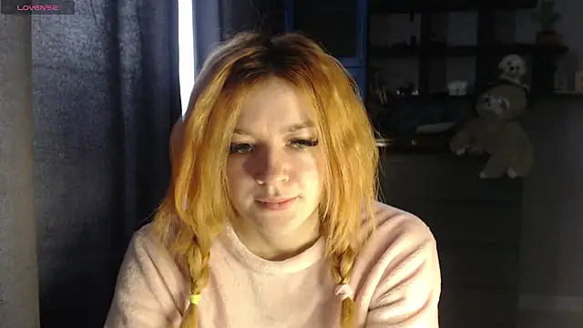   Elina   online show from 10/10/25, 04:44