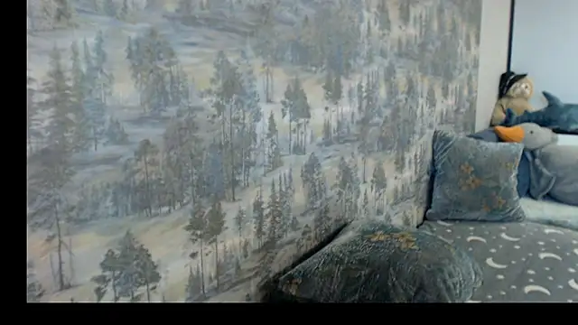   Elina   online show from 10/21/25, 03:40