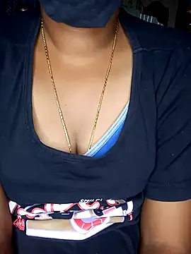 Snapshot of SindhuHappy chatting on 09/09/25, 03:11 SindhuHappy online show from 09/09/25, 03:11