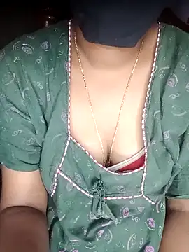 Snapshot of SindhuHappy chatting on 09/19/25, 03:13 SindhuHappy online show from 09/19/25, 03:13