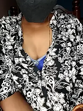 Snapshot of SindhuHappy chatting on 09/28/25, 05:29 SindhuHappy online show from 09/28/25, 05:29