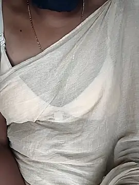 Snapshot of SindhuHappy chatting on 10/06/25, 03:53 SindhuHappy online show from 10/06/25, 03:53