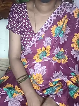 Snapshot of SindhuHappy chatting on 11/02/25, 05:21 SindhuHappy online show from 11/02/25, 05:21