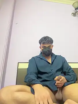 Snapshot of playboyxxx1905 chatting on 09/16/25, 02:29 playboyxxx1905 online show from 09/16/25, 02:29