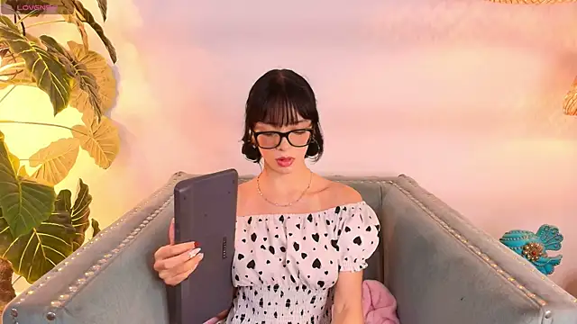 Snapshot of Sweet_1Angel chatting on 01/10/26, 03:08 Sweet 1Angel online show from 01/10/26, 03:08