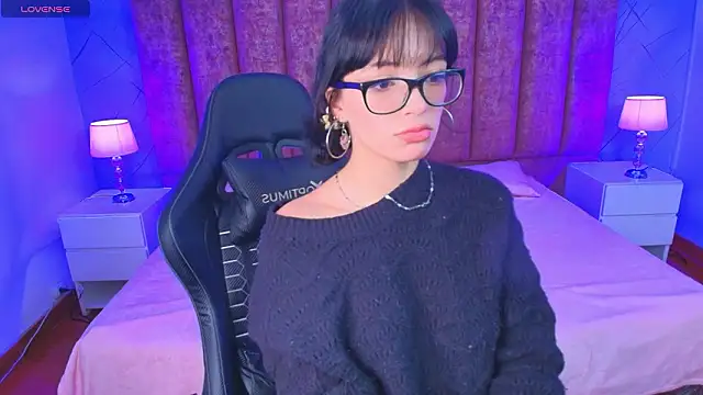 Snapshot of Sweet_1Angel chatting on 01/17/26, 03:11 Sweet 1Angel online show from 01/17/26, 03:11