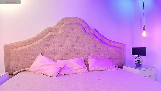 Snapshot of Sweet_1Angel chatting on 02/13/26, 03:35 Sweet 1Angel online show from 02/13/26, 03:35