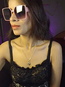 royeoy22 online show from 05/26/26, 07:48