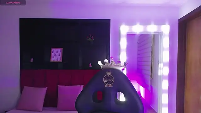  Charlotte Collins  online show from 09/19/25, 03:02