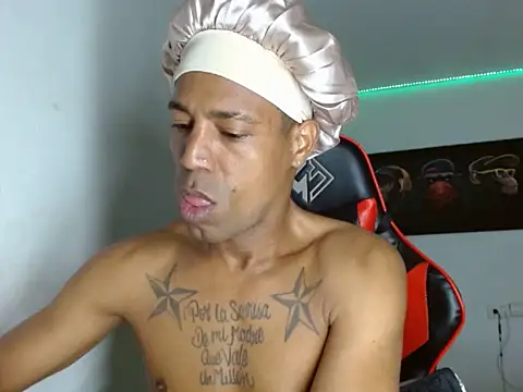 Snapshot of BBC_Black_ chatting on 04/21/26, 12:33 BBC Black online show from 04/21/26, 12:33