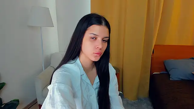 JoCauterucci online show from 11/08/25, 06:46