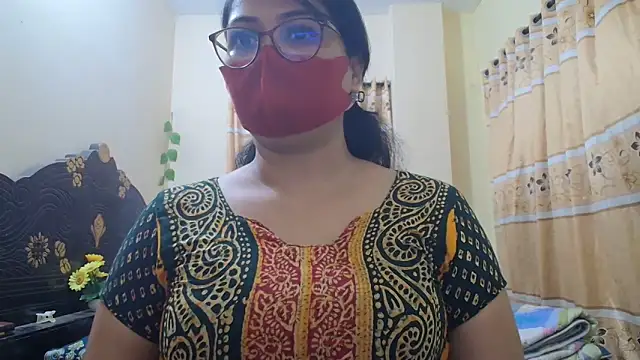Snapshot of Elena_cruz5 chatting on 04/19/26, 03:22 Elena cruz5 online show from 04/19/26, 03:22