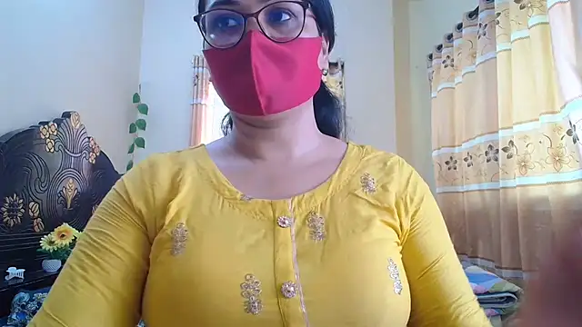 Snapshot of Elena_cruz5 chatting on 04/20/26, 08:17 Elena cruz5 online show from 04/20/26, 08:17
