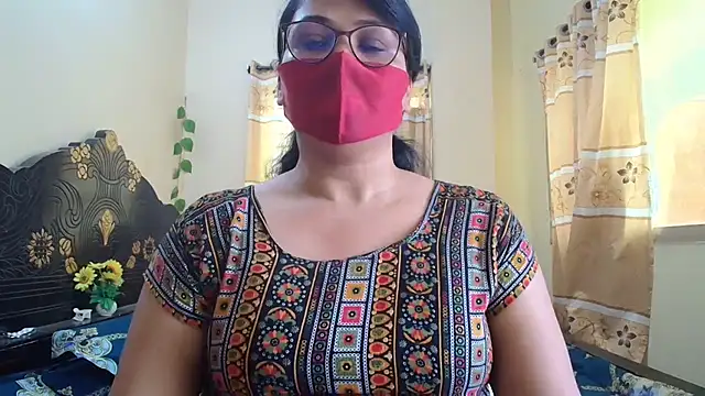 Snapshot of Elena_cruz5 chatting on 04/25/26, 07:00 Elena cruz5 online show from 04/25/26, 07:00