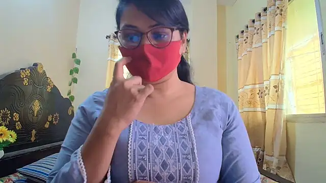 Snapshot of Elena_cruz5 chatting on 05/09/26, 04:50 Elena cruz5 online show from 05/09/26, 04:50