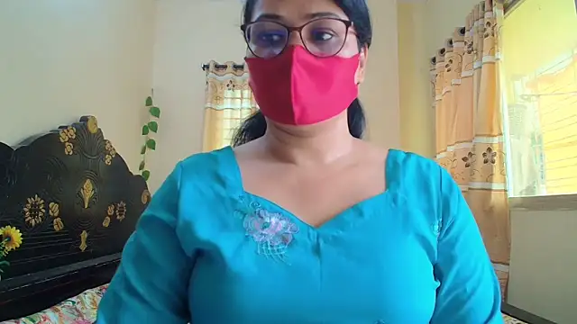 Snapshot of Elena_cruz5 chatting on 05/11/26, 03:23 Elena cruz5 online show from 05/11/26, 03:23