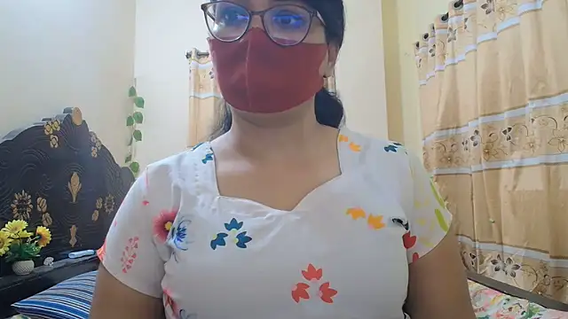 Snapshot of Elena_cruz5 chatting on 05/20/26, 06:14 Elena cruz5 online show from 05/20/26, 06:14
