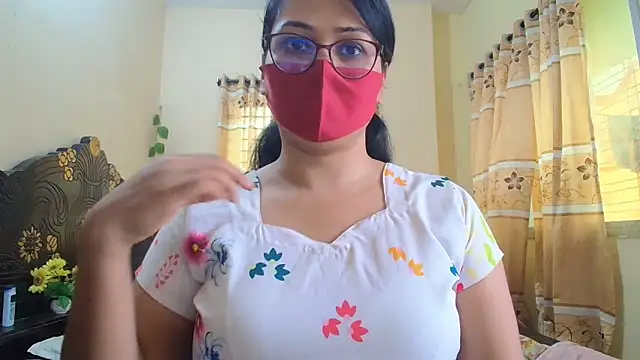 Snapshot of Elena_cruz5 chatting on 05/26/26, 03:46 Elena cruz5 online show from 05/26/26, 03:46
