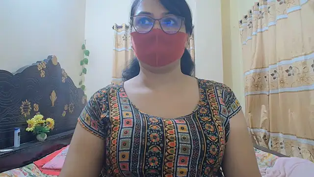 Snapshot of Elena_cruz5 chatting on 05/27/26, 05:10 Elena cruz5 online show from 05/27/26, 05:10