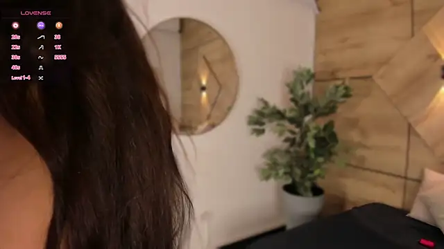 Vale Lux online show from 10/16/25, 02:07