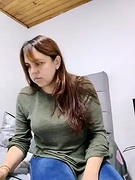 Snapshot of CARITOMIO chatting on 04/15/26, 09:26 CARITOMIO online show from 04/15/26, 09:26