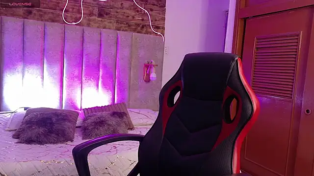 Emma visconti online show from 10/17/25, 12:30