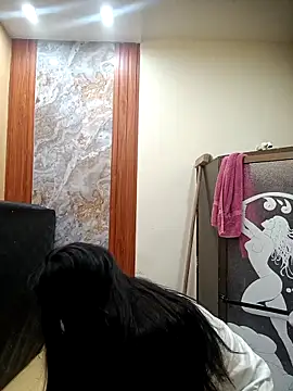 Snapshot of SaraBust chatting on 10/18/25, 02:40 SaraBust online show from 10/18/25, 02:40