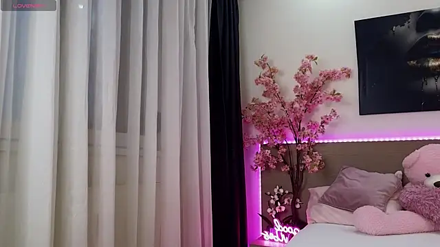 anexblondie online show from 12/15/25, 02:43