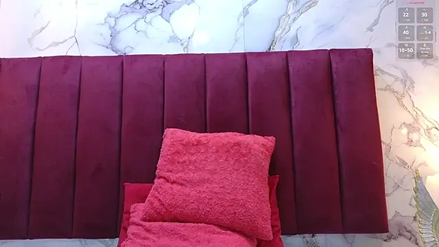 JeyJVazquez  online show from 10/13/25, 01:44