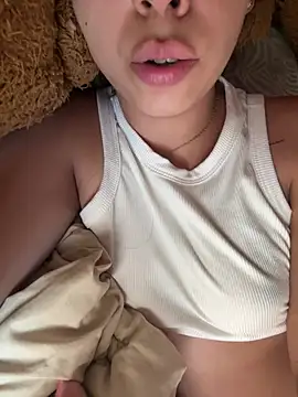 Snapshot of lulizoee chatting on 03/31/26, 05:57 lulizoee online show from 03/31/26, 05:57